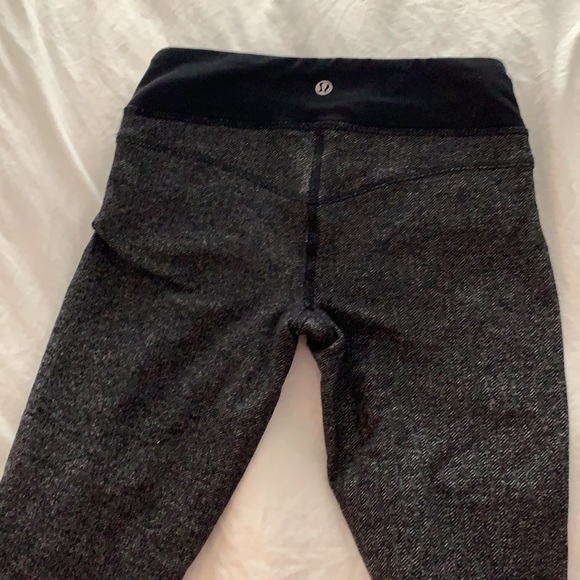 Lululemon maybe 4 very warm herringbone - Picture 2 of 3
